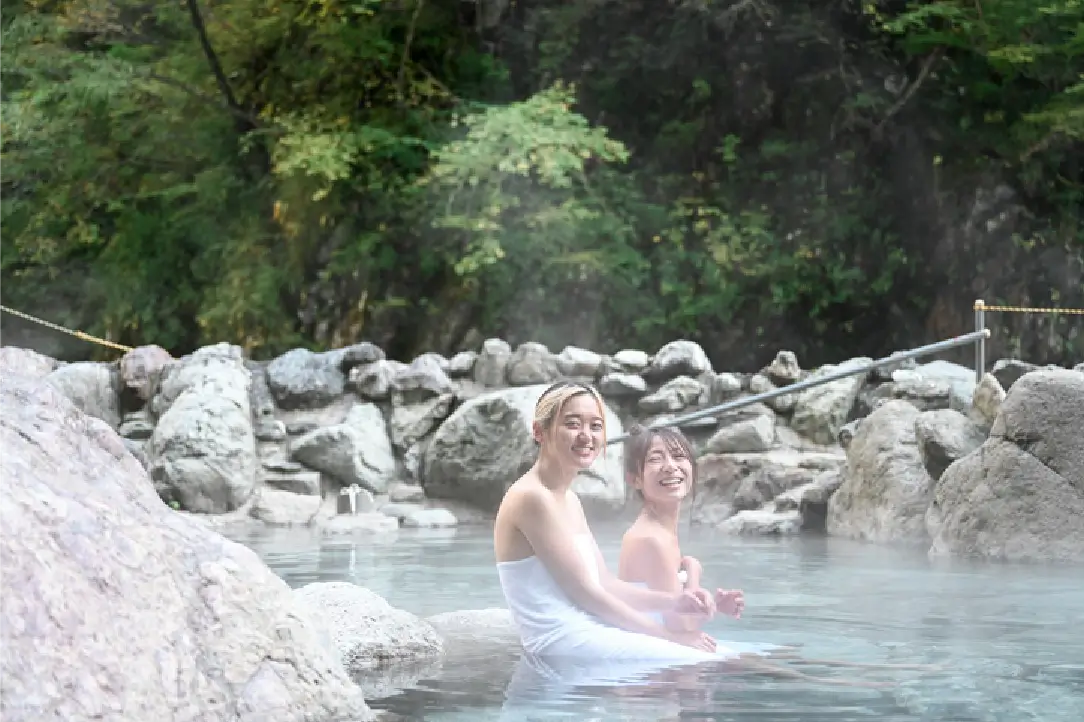 黒薙温泉までトレッキング！秘境の湯までご案内